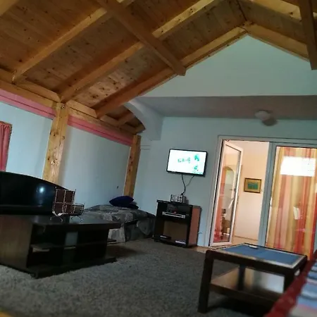 Family House Rostovo * Čardaci
